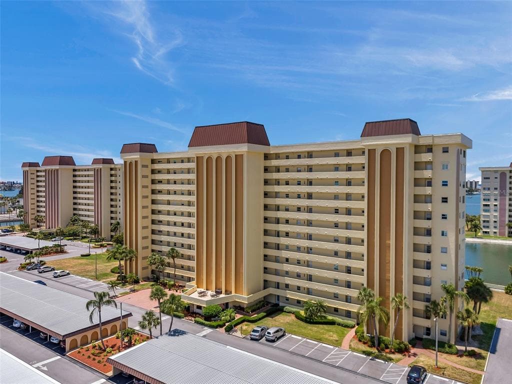 4575 COVE CIRCLE UNIT 1101 ST PETERSBURG, FL 33708