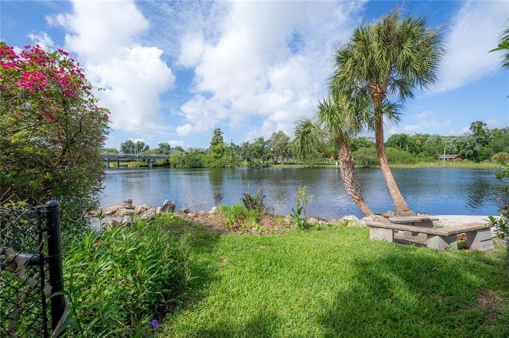 332 W COMANCHE AVENUE TAMPA, FL 33604