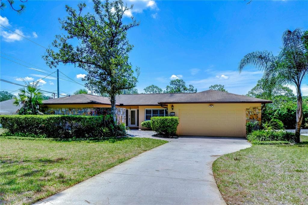 204 S LOCKMOOR AVENUE TEMPLE TERRACE, FL 33617