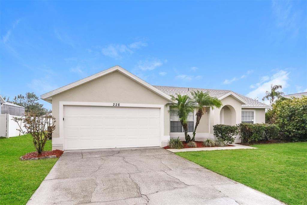 228 SUNSET COURT DAVENPORT, FL 33837