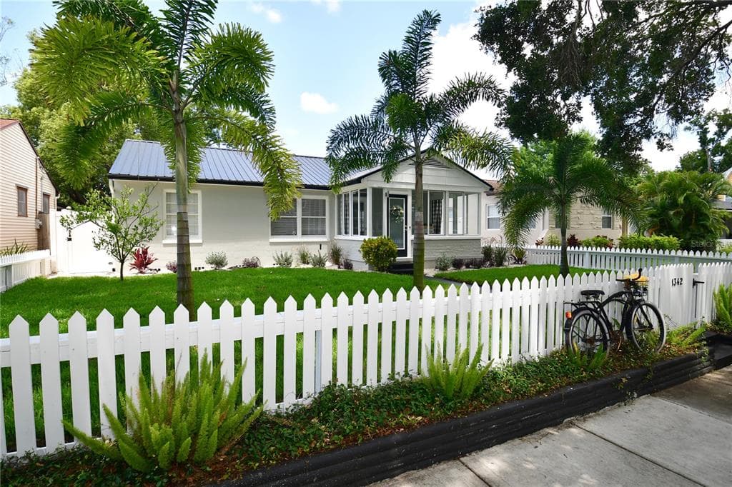 1342 15TH STREET N ST PETERSBURG, FL 33705