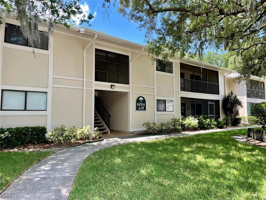 6004 LAKETREE LANE UNIT F TEMPLE TERRACE, FL 33617