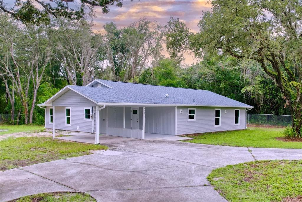33475 LOOP COURT WEBSTER, FL 33597