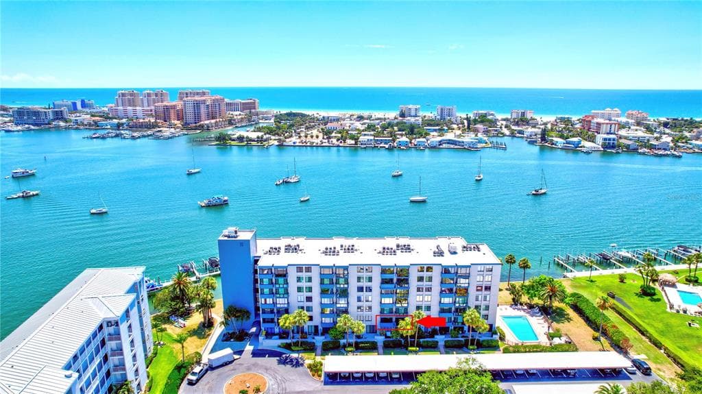 644 ISLAND WAY UNIT 207 CLEARWATER BEACH, FL 33767