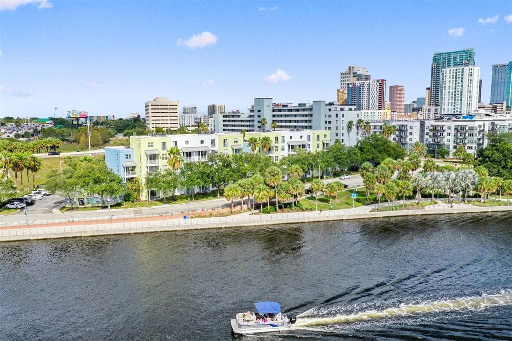 1501 DOYLE CARLTON DRIVE UNIT 301