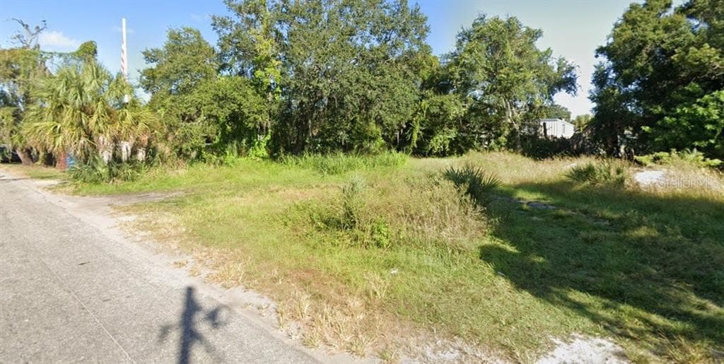 720 25TH AVENUE W BRADENTON, FL 34205
