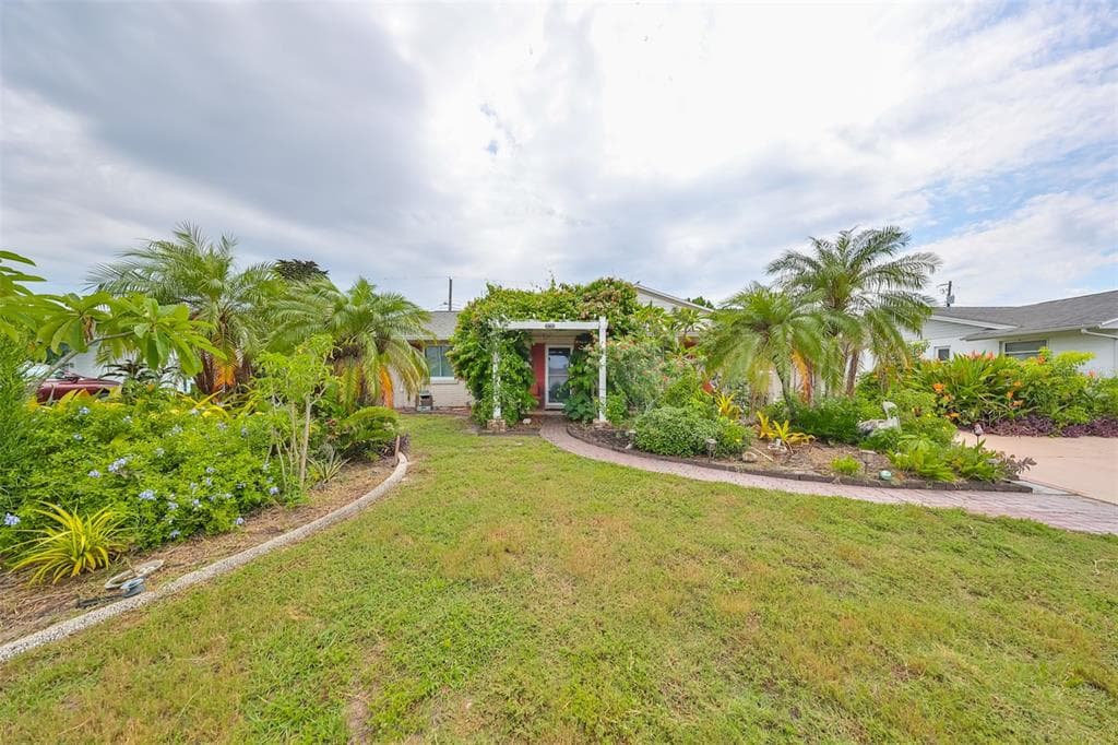 1409 FOX HILLS DRIVE SUN CITY CENTER, FL 33573