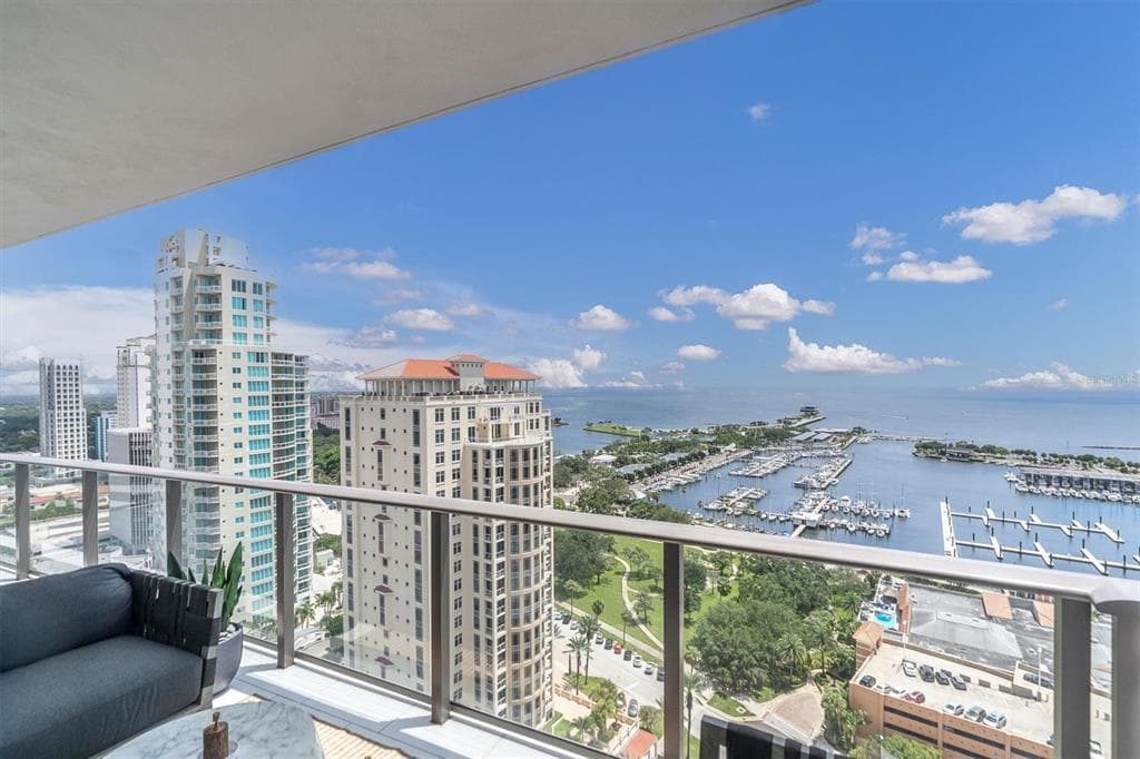 100 1ST AVENUE N UNIT 2205 ST PETERSBURG, FL 33701
