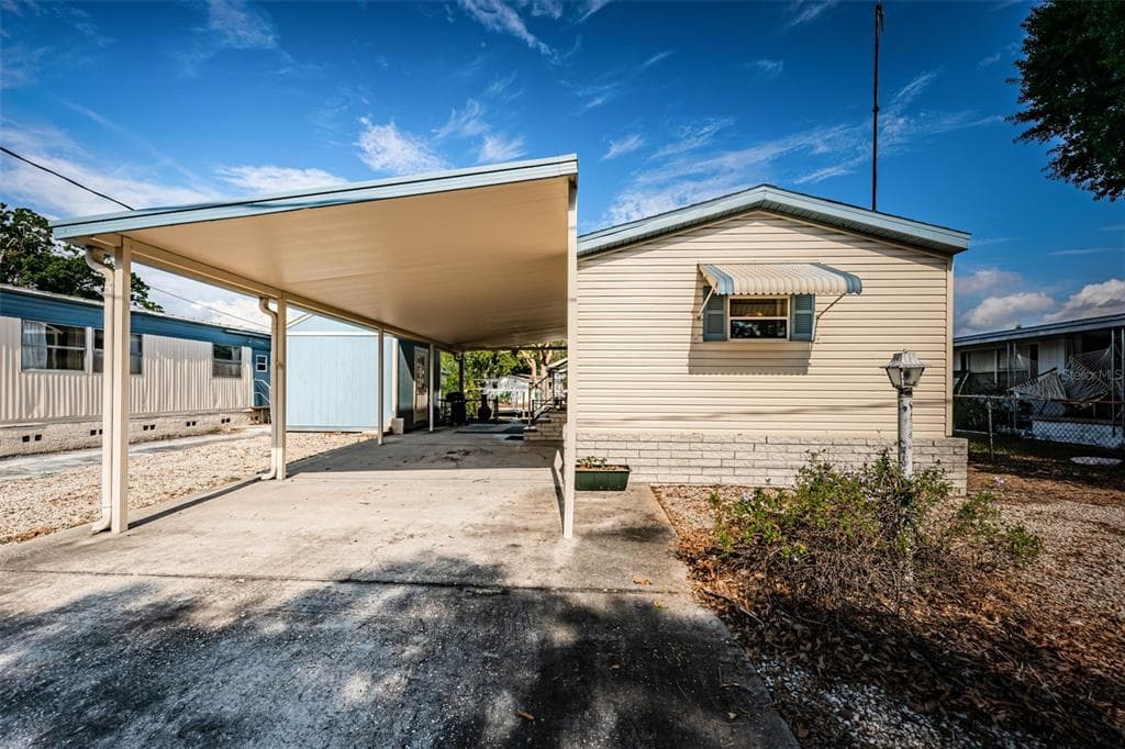 5814 PORTSMOUTH DRIVE TAMPA, FL 33615