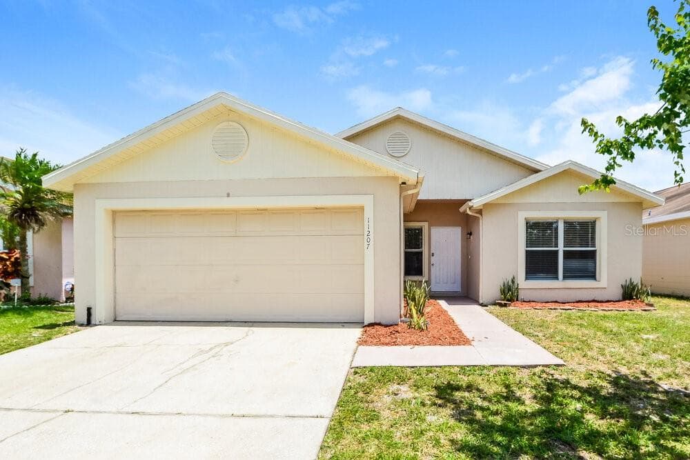 11207 HUXLEY AVENUE ORLANDO, FL 32837