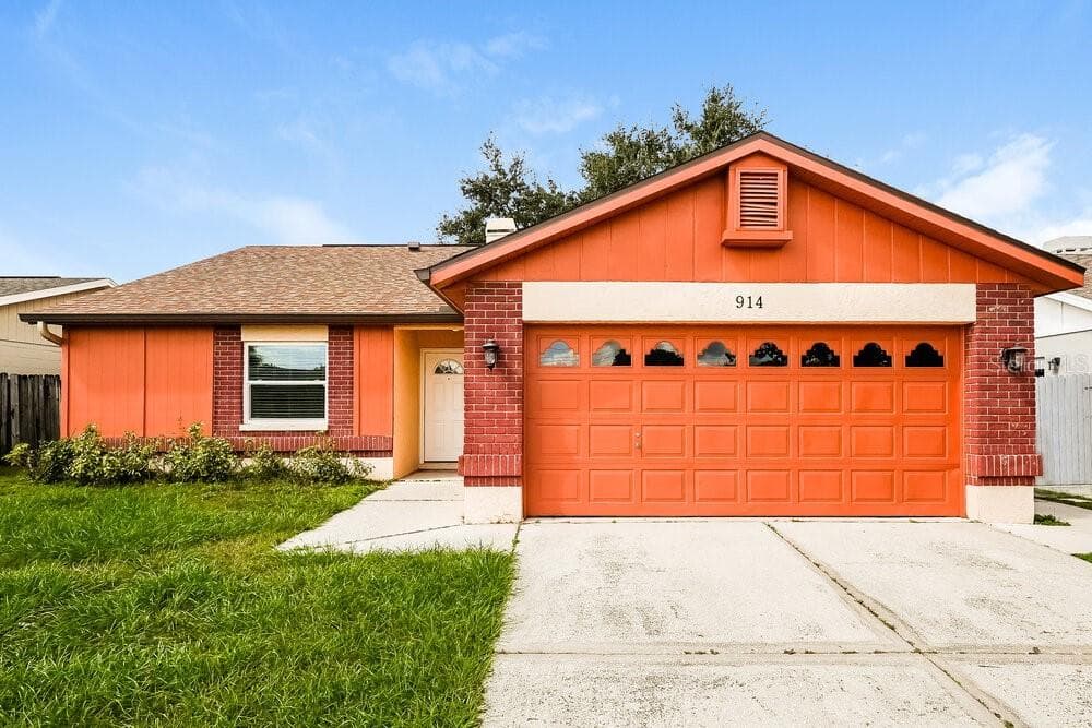 914 AXLEWOOD CIRCLE BRANDON, FL 33511