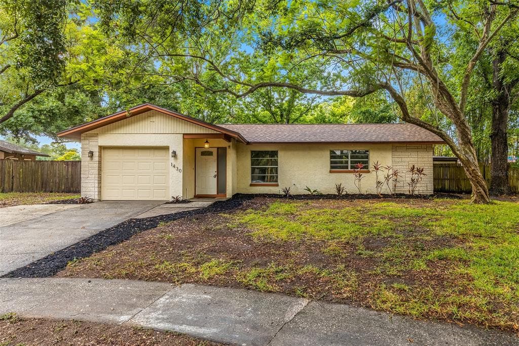 1430 VALE COURT DUNEDIN, FL 34698