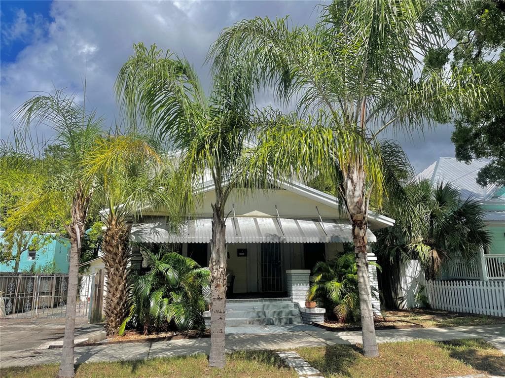 2808 N MITCHELL AVENUE TAMPA, FL 33602