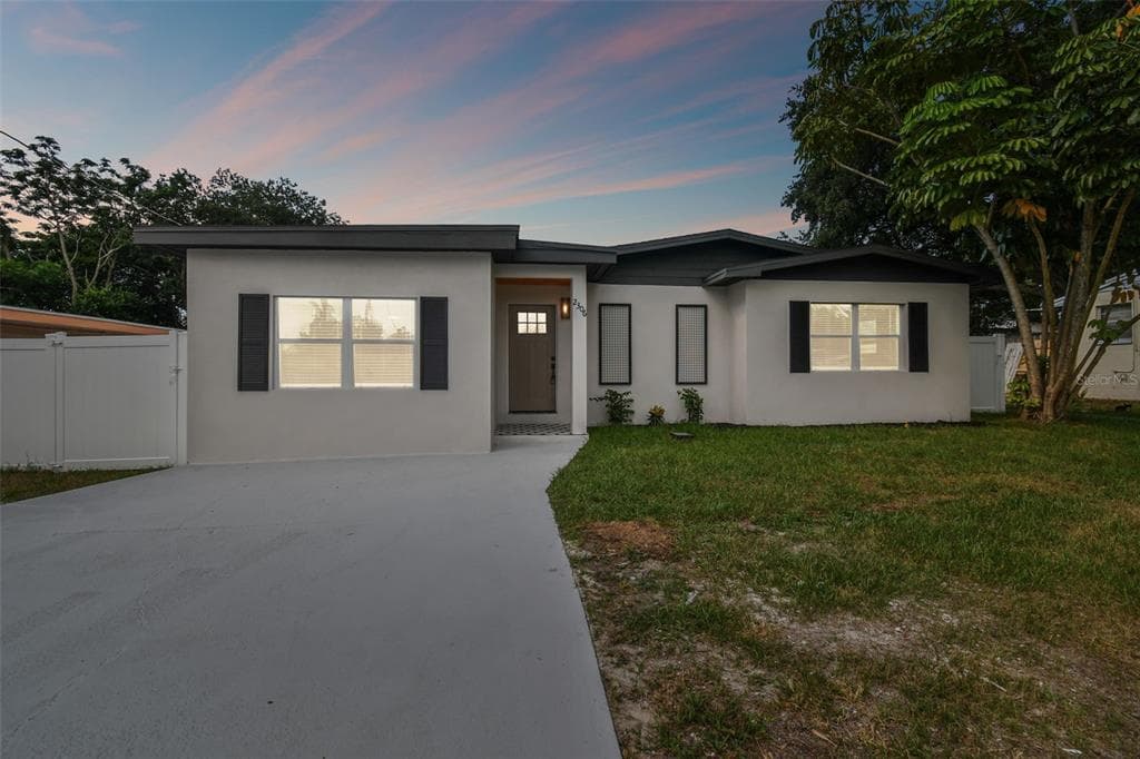 2306 W NORFOLK ST TAMPA, FL 33604