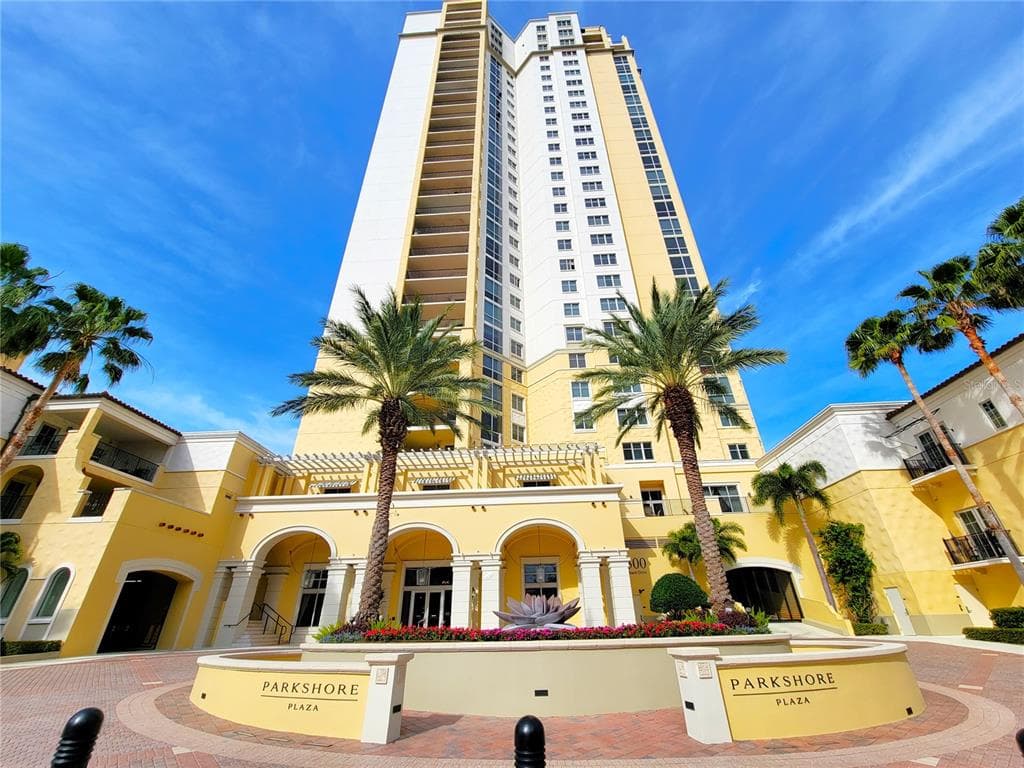 300 BEACH DRIVE NE UNIT 504 ST PETERSBURG, FL 33701