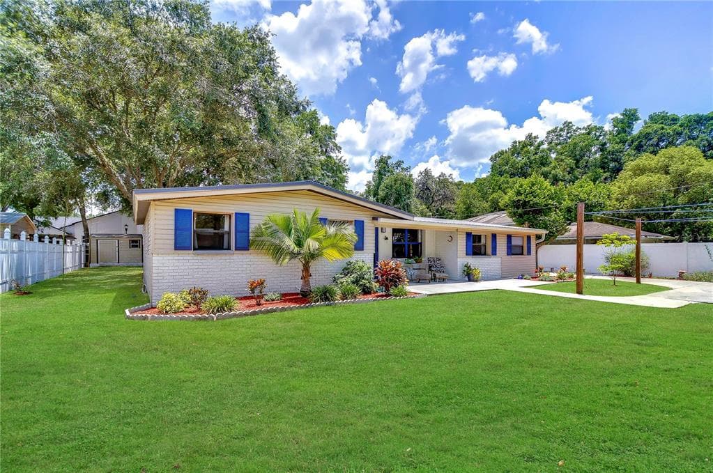 10799 FLORENCE AVENUE THONOTOSASSA, FL 33592