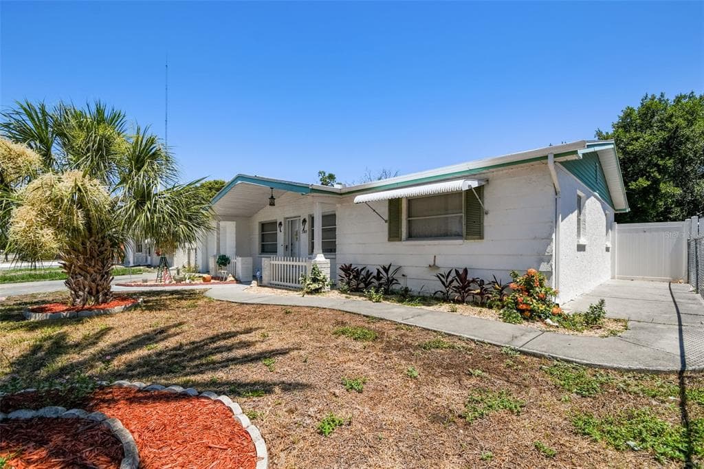 3305 ATLANTIS DRIVE HOLIDAY, FL 34691
