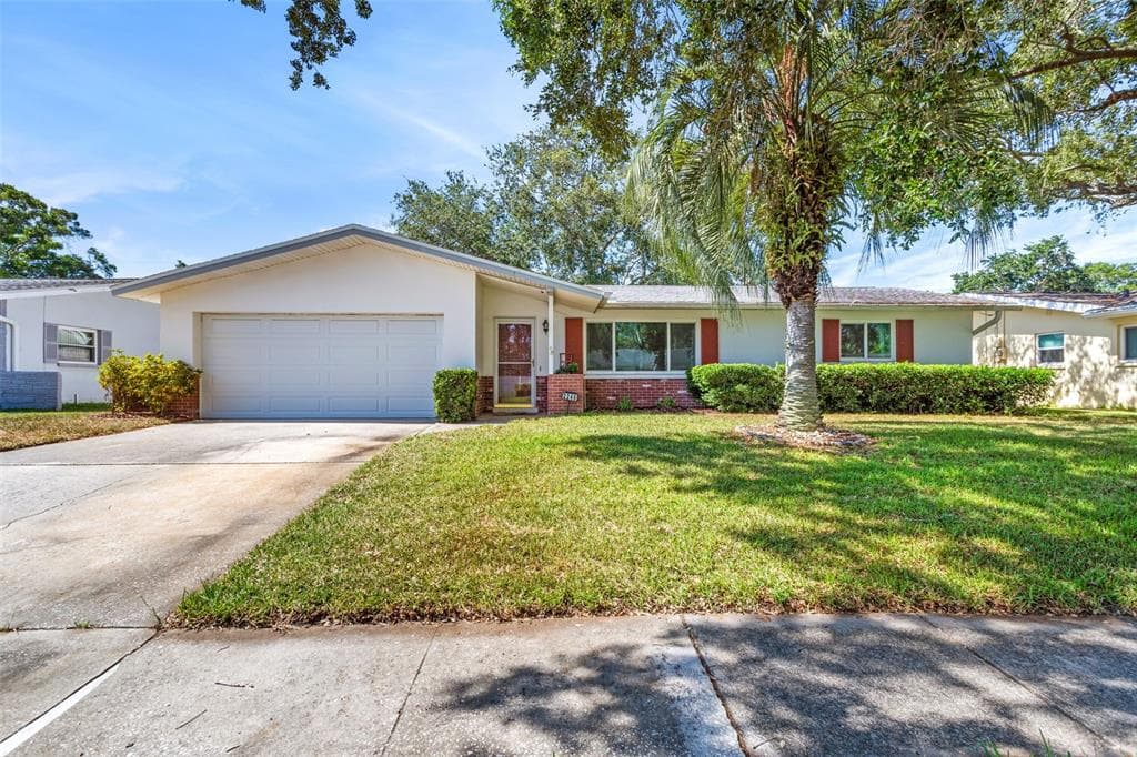 2246 CLAIBORNE DRIVE CLEARWATER, FL 33764