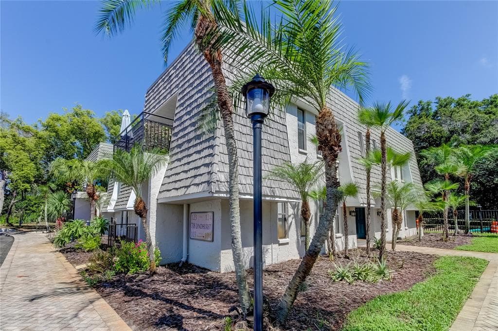 708 LYNDHURST STREET UNIT 123 DUNEDIN, FL 34698
