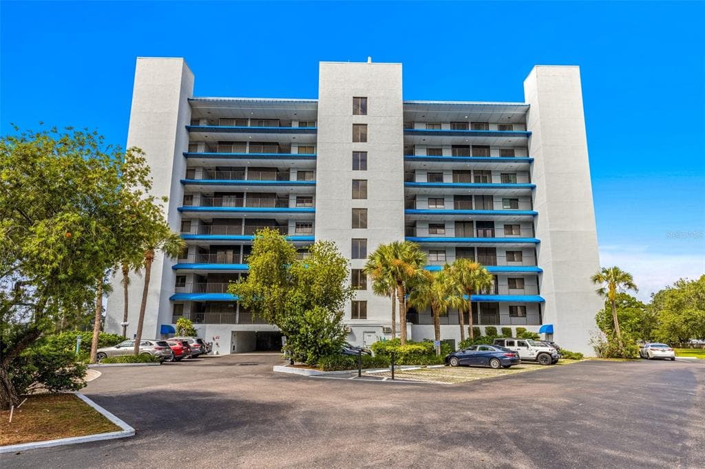 2780 N RIVERSIDE DRIVE UNIT 604
