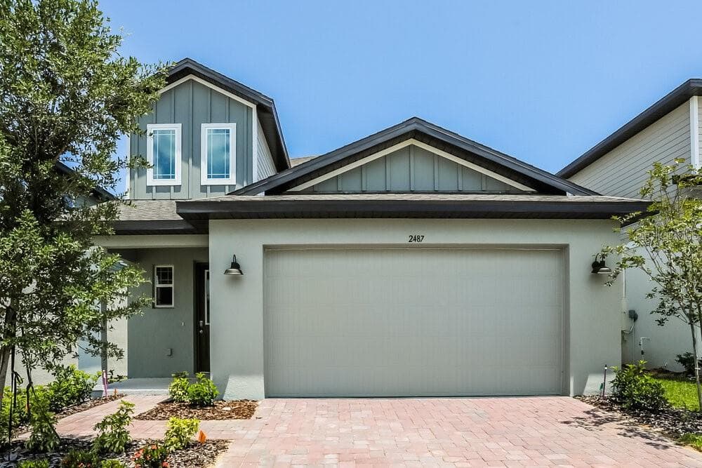 2487 GOLD DUST DRIVE MINNEOLA, FL 34715