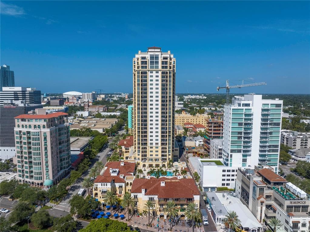 300 BEACH DRIVE NE UNIT 2404 ST PETERSBURG, FL 33701