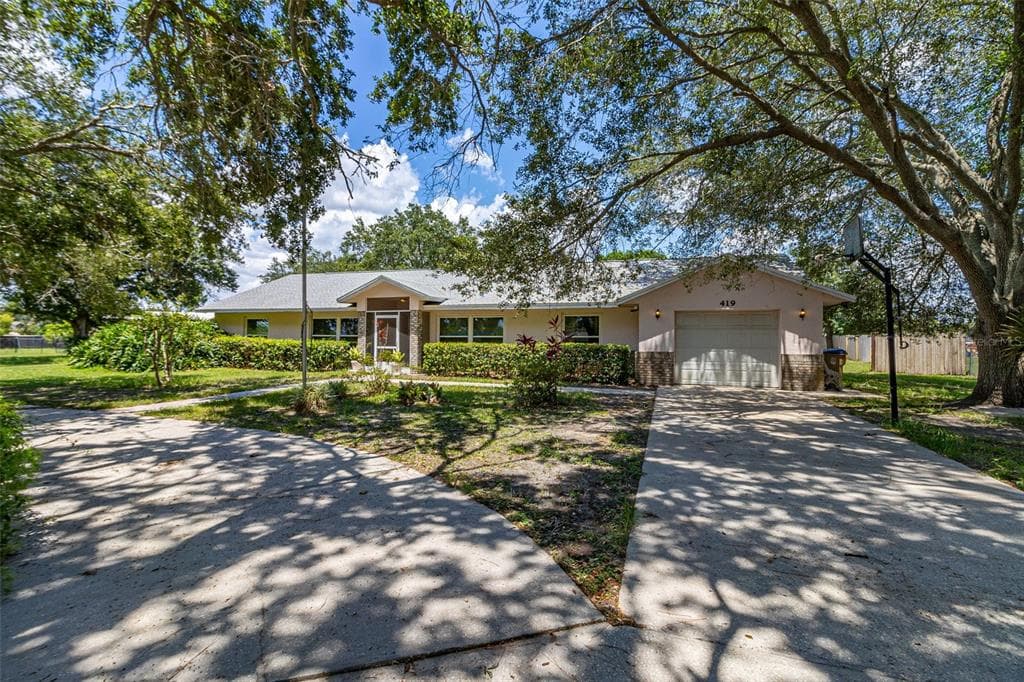 419 RIDER CIRCLE KISSIMMEE, FL 34743