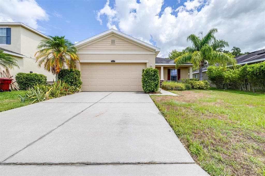 2753 WALDEN WOODS DRIVE PLANT CITY, FL 33566