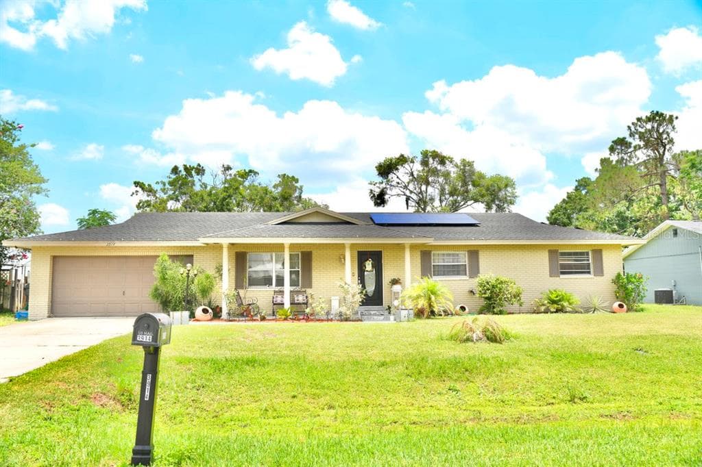 3914 COUNTRY BEND E LAKELAND, FL 33811