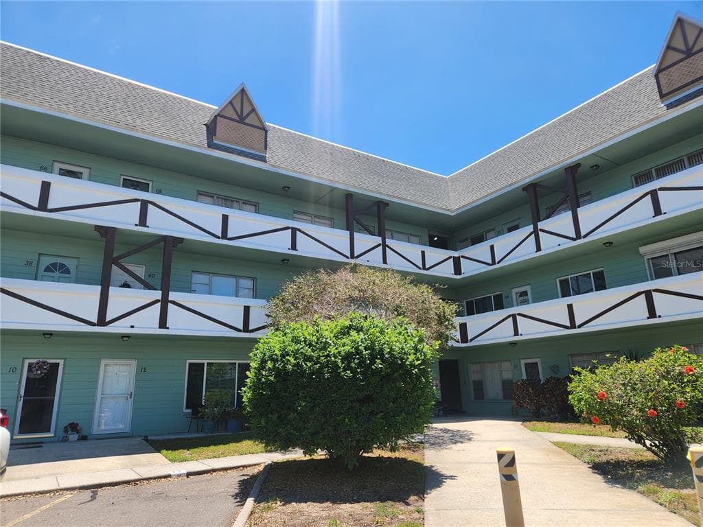 2042 AUSTRALIA WAY W UNIT 38 CLEARWATER, FL 33763
