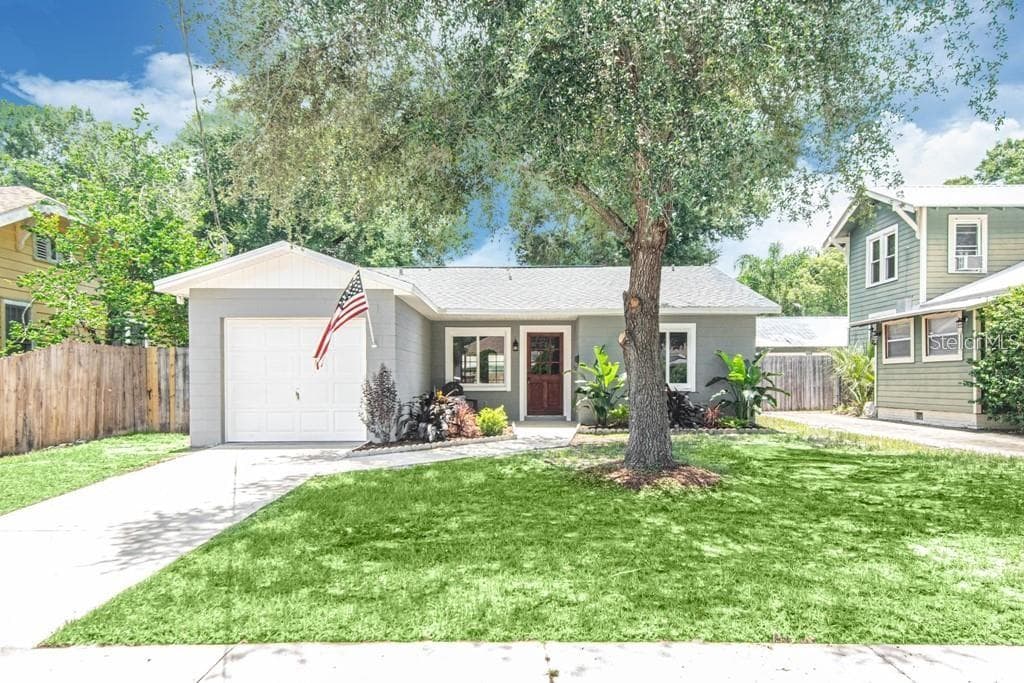 2704 N ROYAL COURT TAMPA, FL 33602