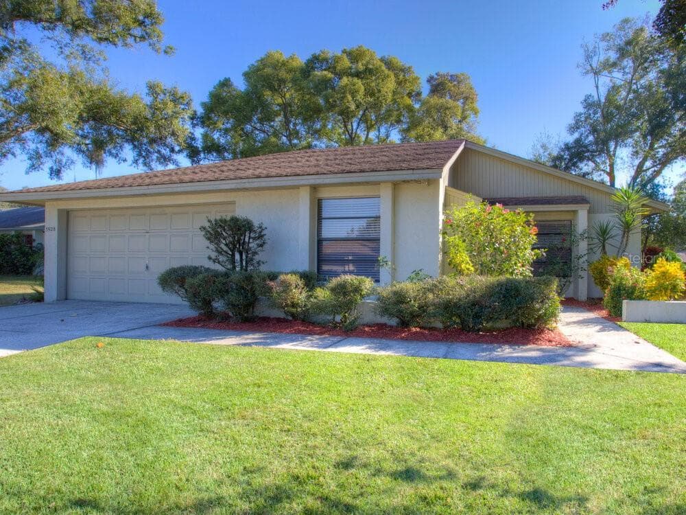 5928 HIGH GLEN DRIVE LAKELAND, FL 33813