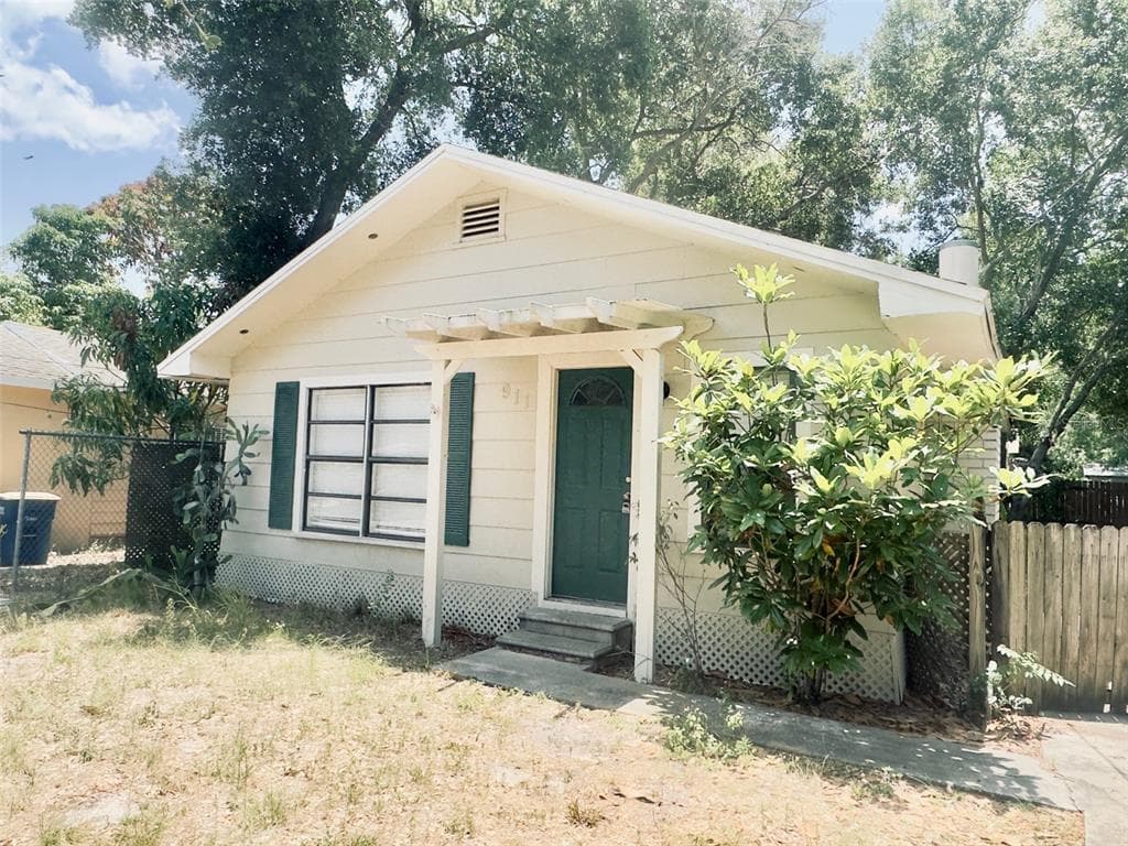 911 GRAND CENTRAL STREET CLEARWATER, FL 33756