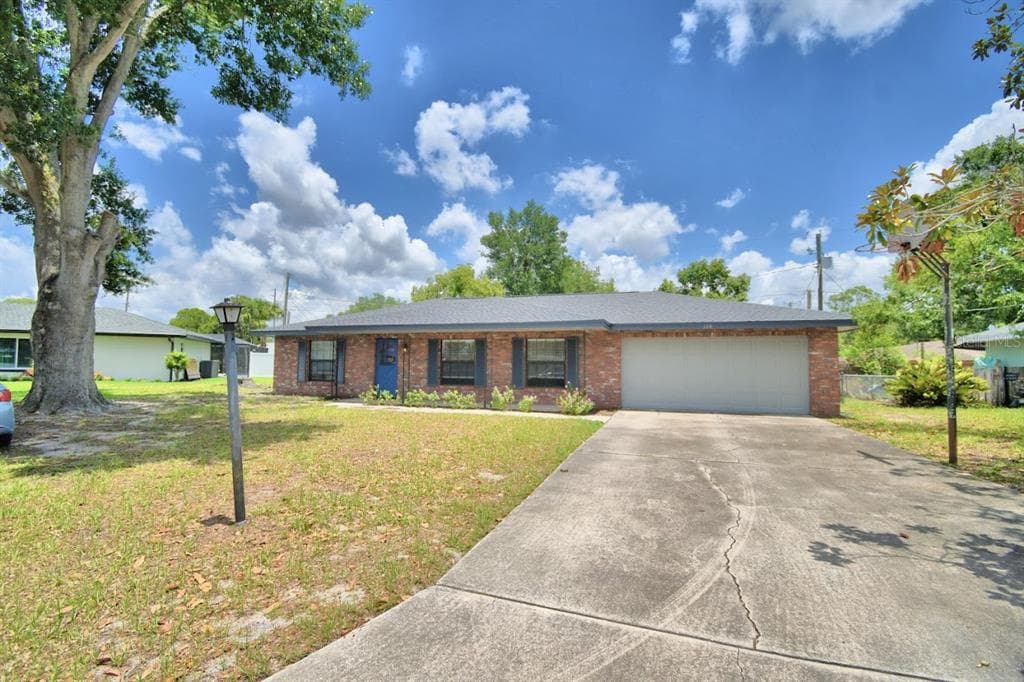 128 LAGOON ROAD WINTER HAVEN, FL 33884