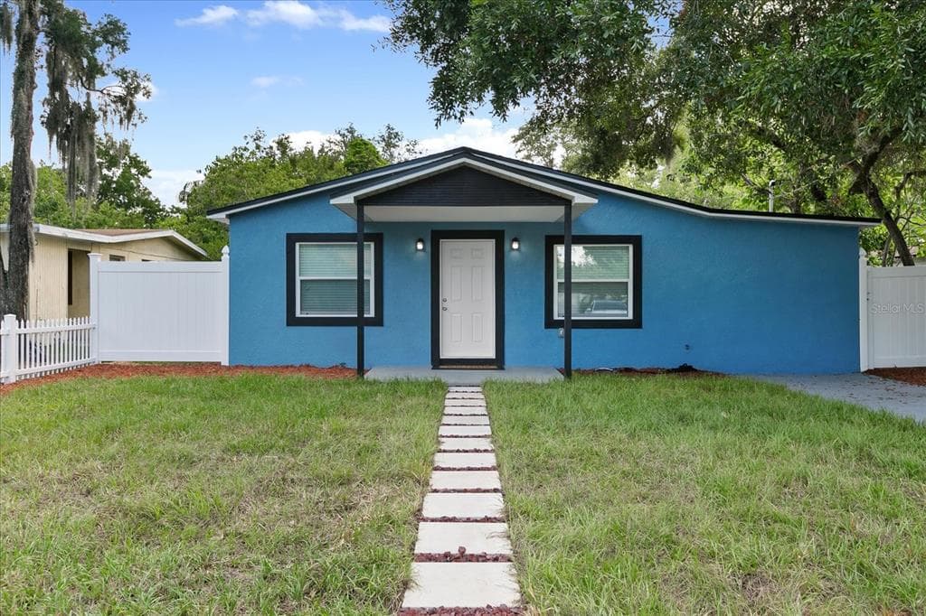 4205 E MILLER AVENUE TAMPA, FL 33617