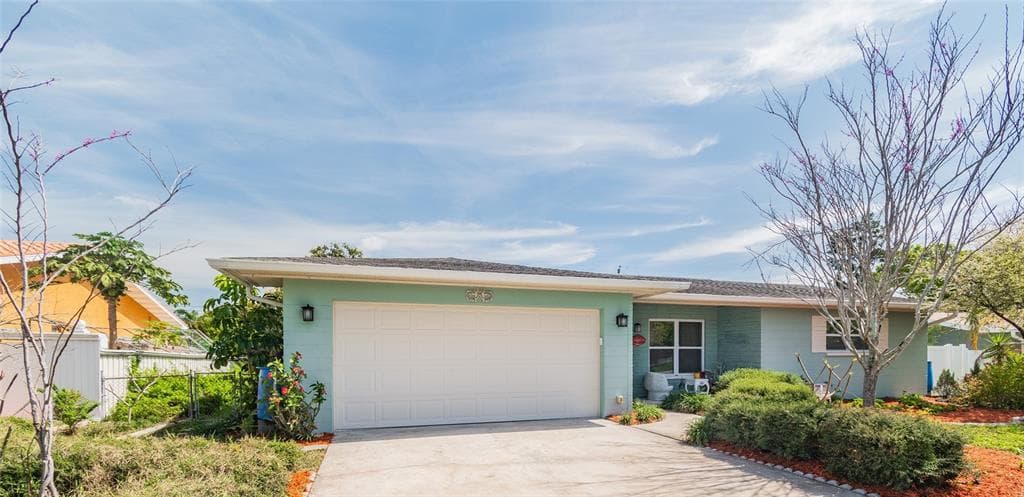 1813 S BETTY LANE CLEARWATER, FL 33756
