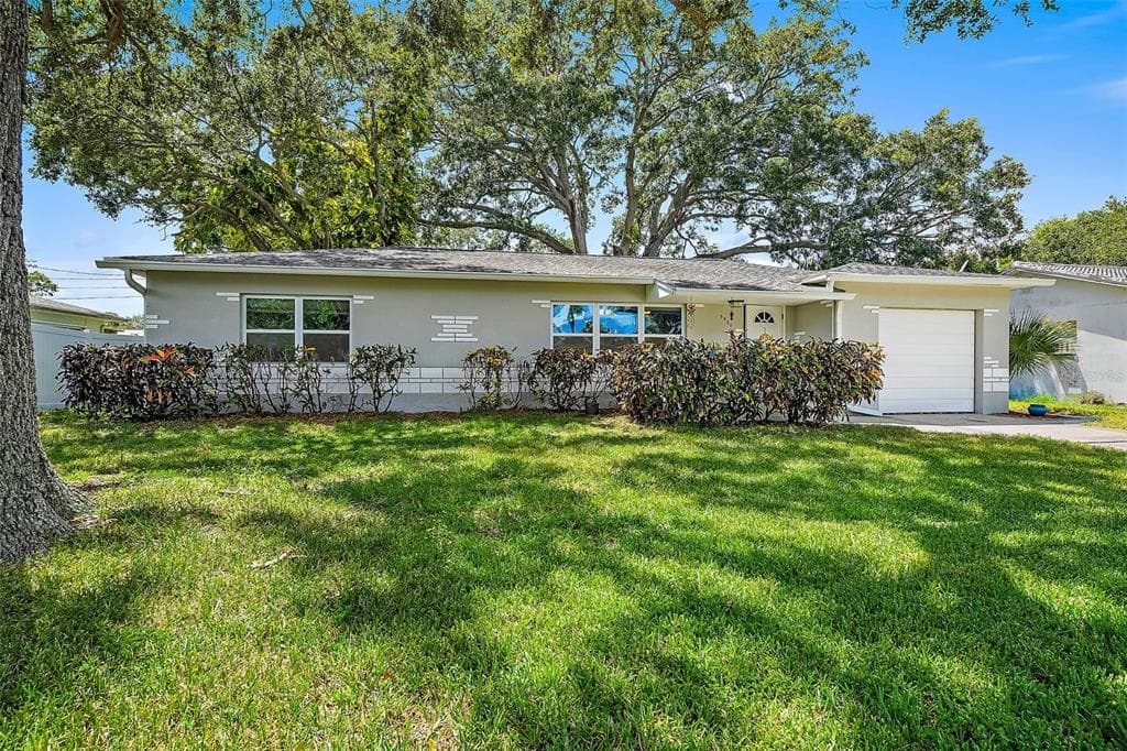 5900 15TH WAY N ST PETERSBURG, FL 33703