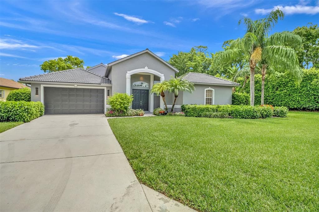 9754 WILSHIRE LAKES BOULEVARD NAPLES, FL 34109