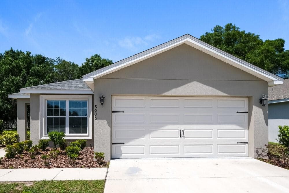 8006 BROOKESHIRE DRIVE LAKELAND, FL 33809
