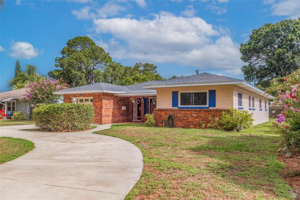 5445 11TH AVENUE N ST PETERSBURG, FL 33710