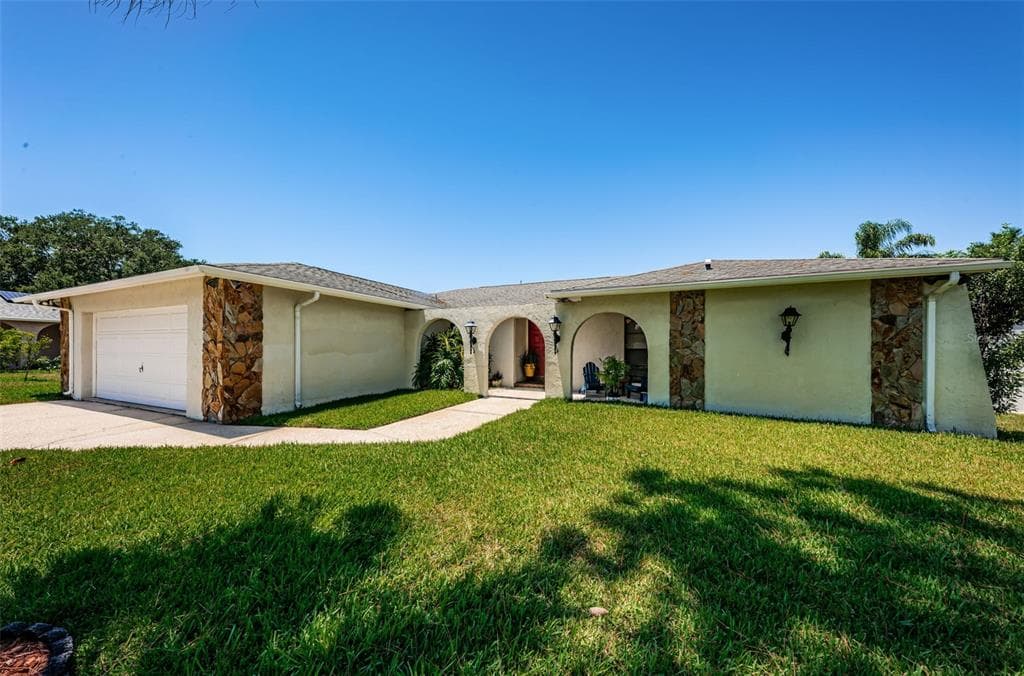 11393 102ND COURT SEMINOLE, FL 33778