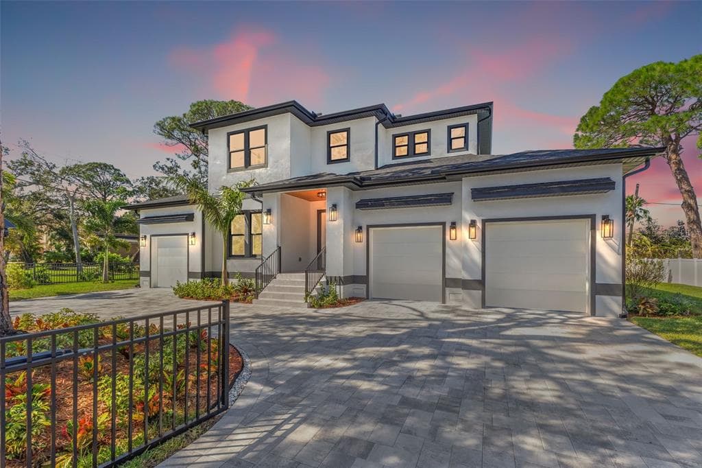 1542 BAYSHORE BOULEVARD DUNEDIN, FL 34698