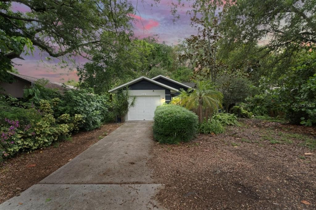 816 36TH STREET W BRADENTON, FL 34205