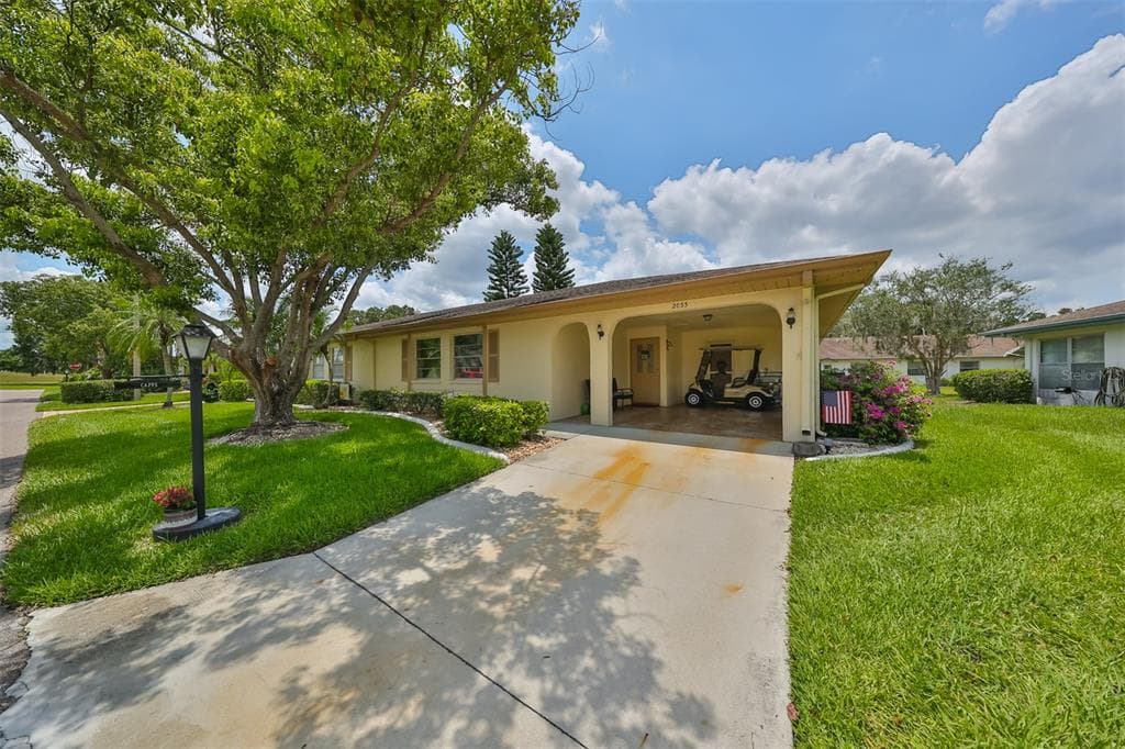 2033 HEATHFIELD CIRCLE UNIT 255 SUN CITY CENTER, FL 33573