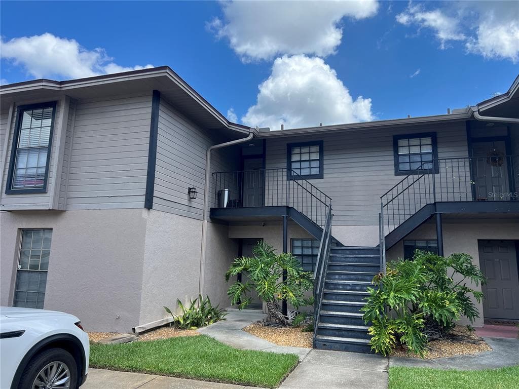 4008 ASHFORD GREEN PLACE UNIT F204 TAMPA, FL 33613