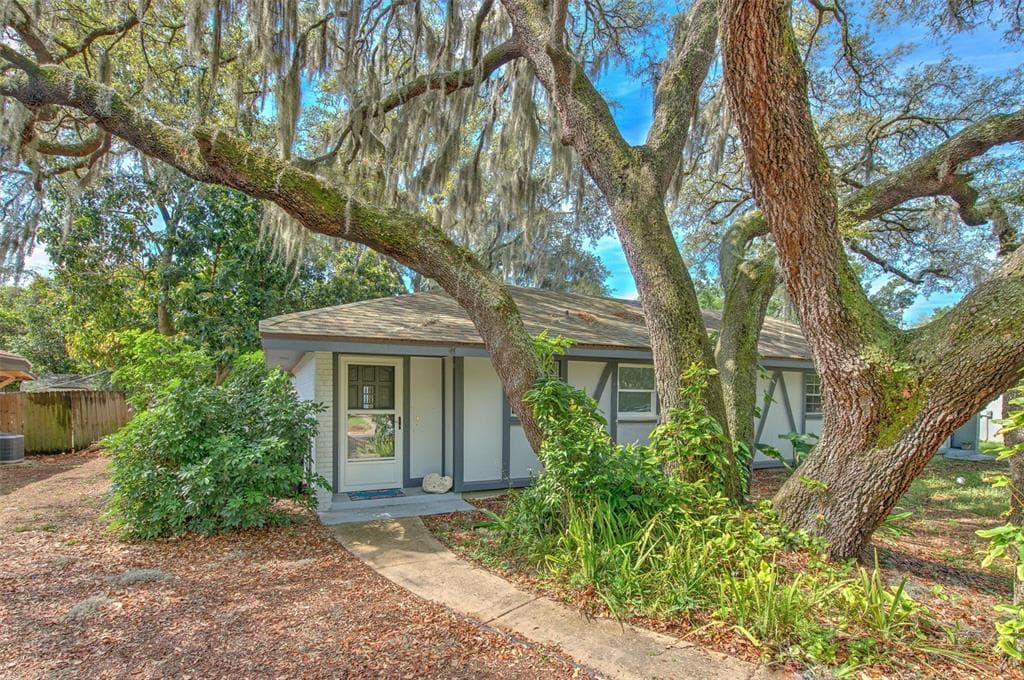 1340 EAGLEVIEW DRIVE BRANDON, FL 33510