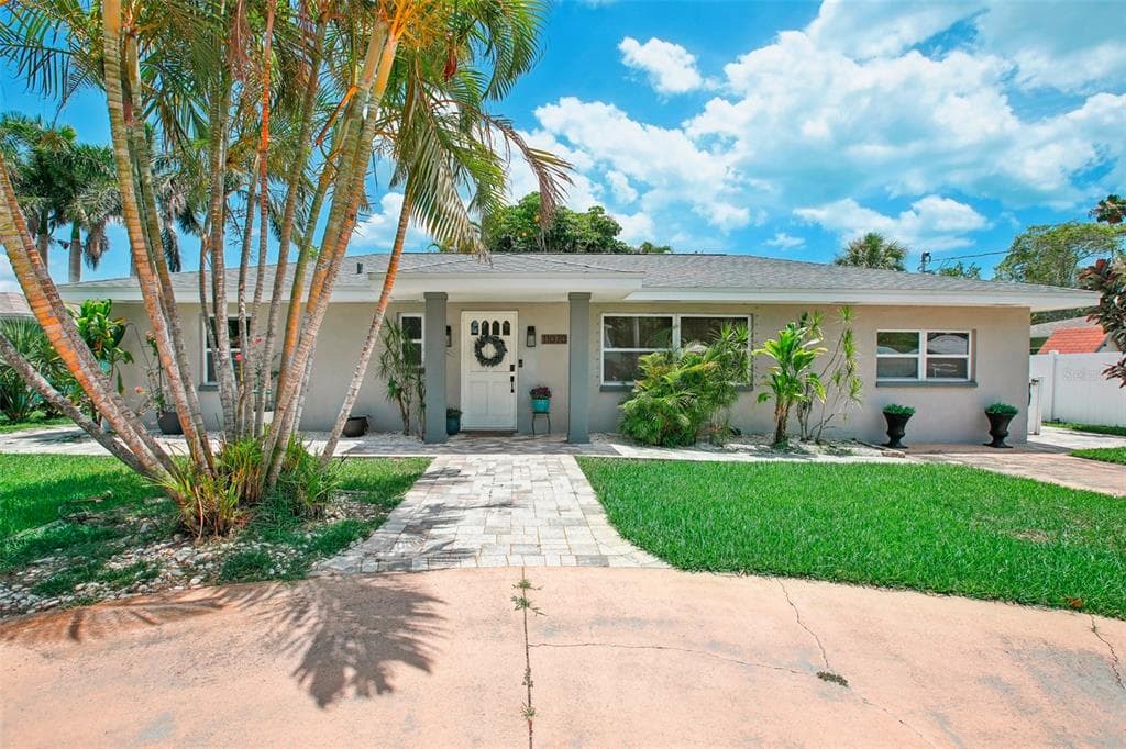 11070 NAVAJO DRIVE ST PETERSBURG, FL 33708