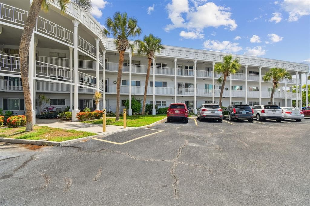 2450 CANADIAN WAY UNIT 56 CLEARWATER, FL 33763