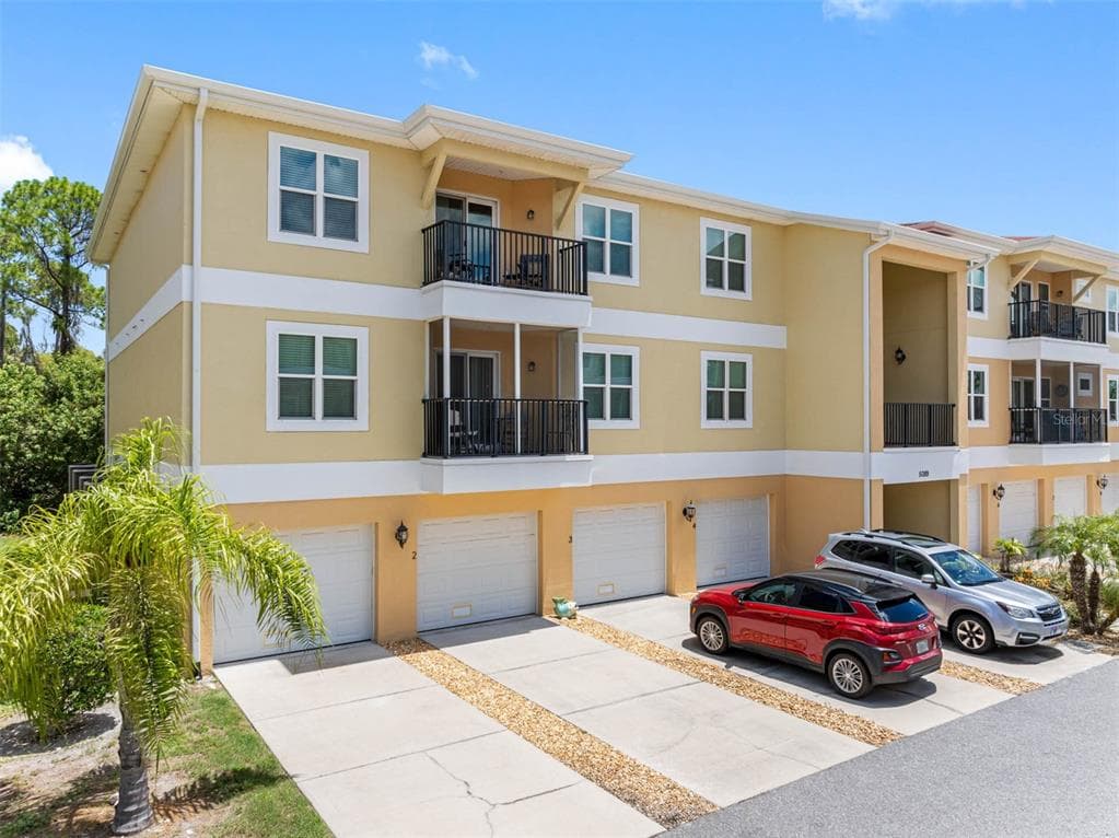 5089 ROYAL PALMS WAY UNIT 202 NEW PORT RICHEY, FL 34652