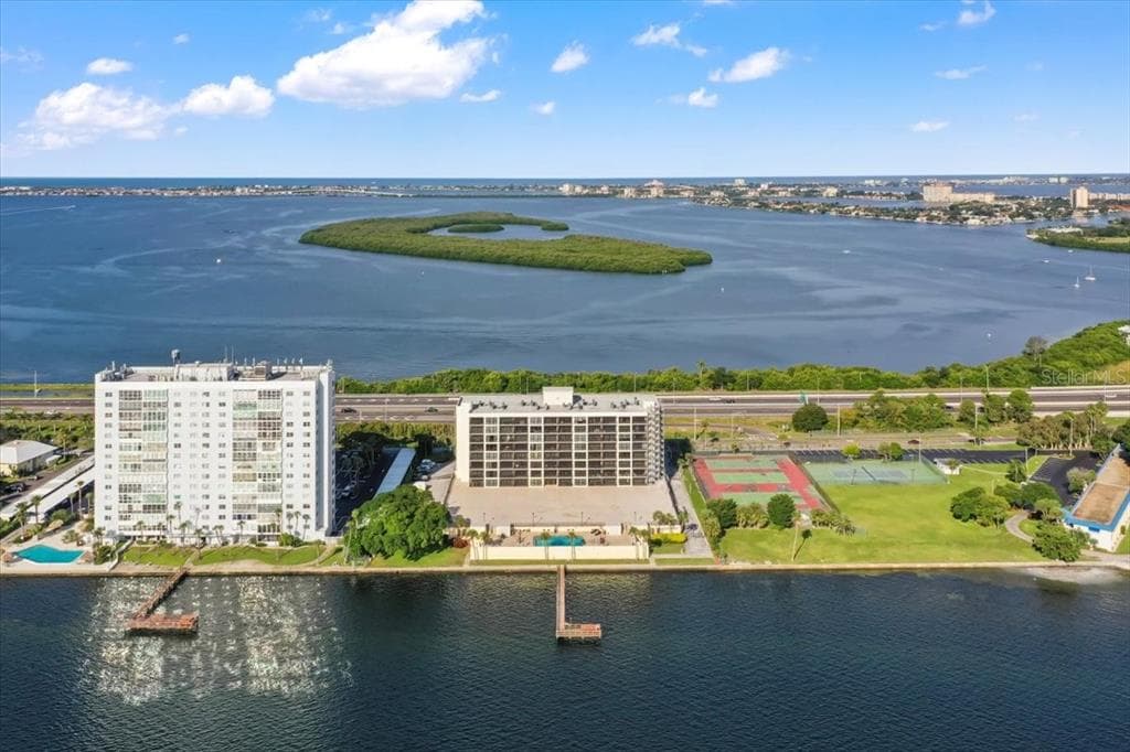 7100 SUNSHINE SKYWAY LANE S UNIT 502 ST PETERSBURG, FL 33711
